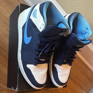 Nike Men’s Athletic Shoes - Navy Blue & White with Light Blue Accents